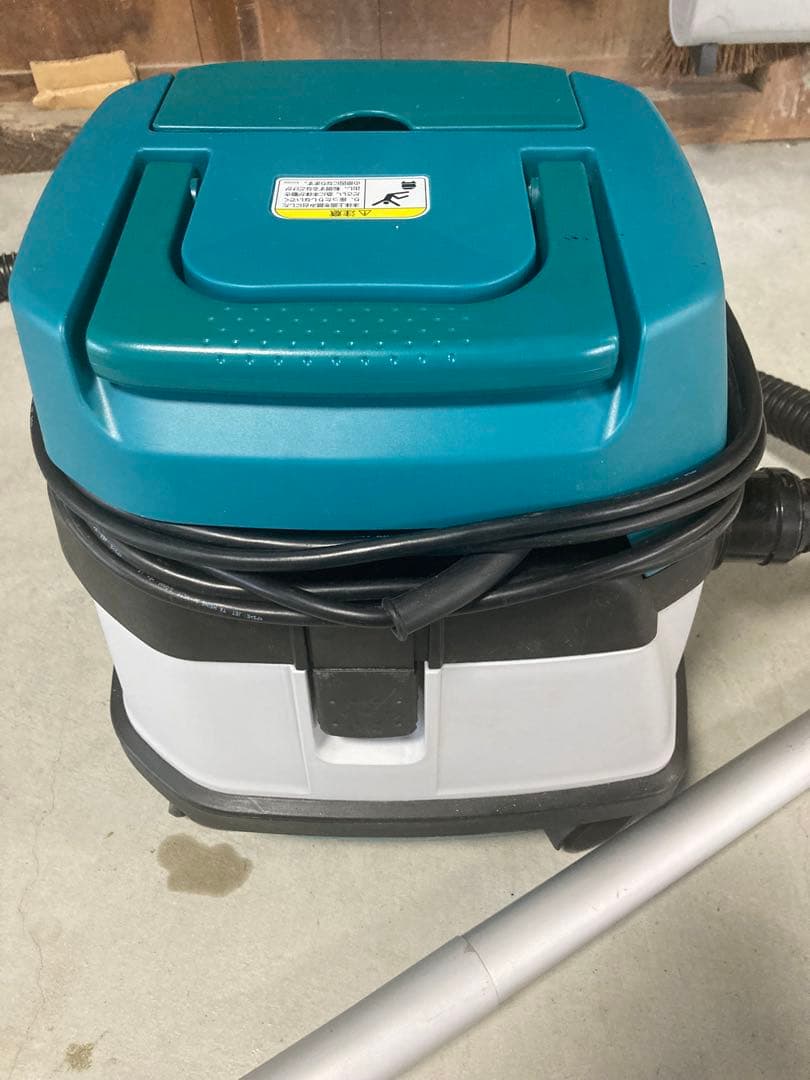 Makita業務用乾湿両用集塵機483