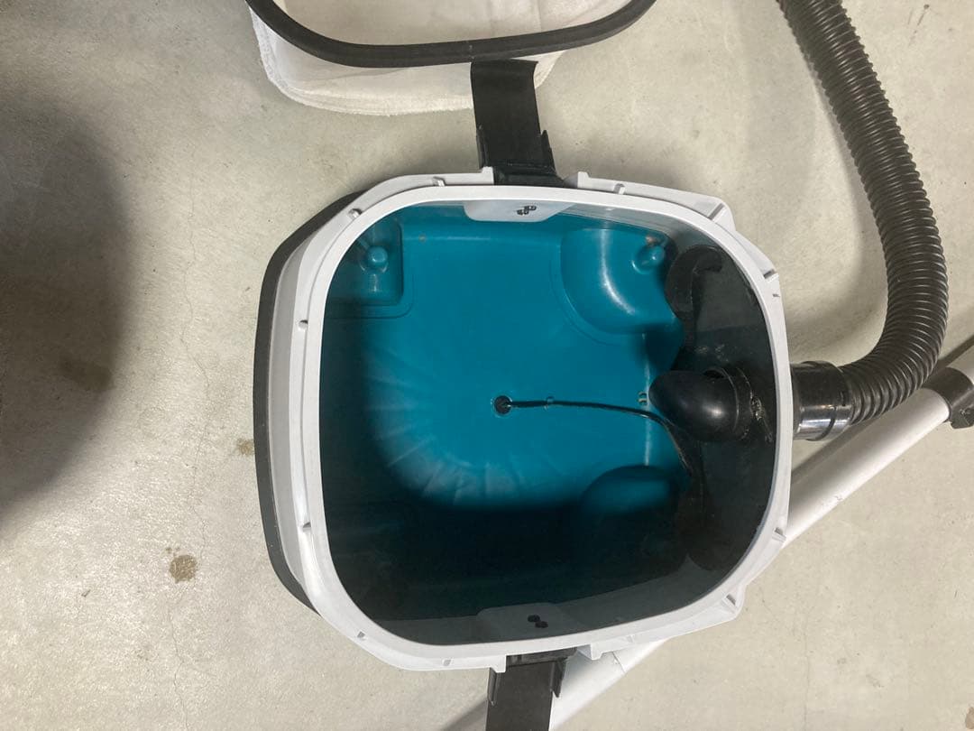 Makita業務用乾湿両用集塵機483