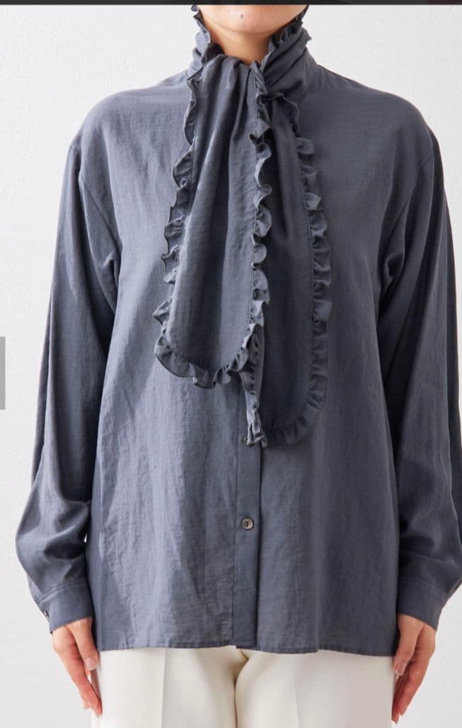 Whim Gazetteウィム ガゼット　フリルボウブラウス