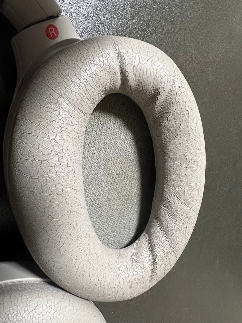 SONY ワイヤレスヘッドホン WH-1000XM4 本体のみ