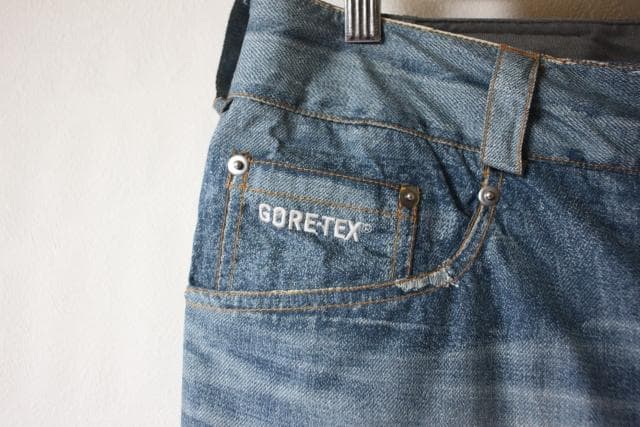 BURTON(バートン）ゴアテックス デニムプリント スノーボード パンツ M
