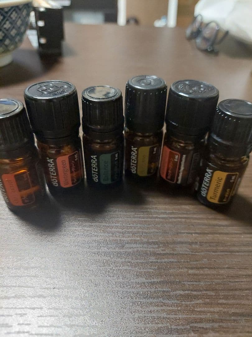24時間限定値下げ　doTERRA エッセンシャルオイル セット２4本おまけつき