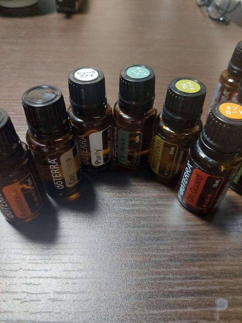 24時間限定値下げ　doTERRA エッセンシャルオイル セット２4本おまけつき