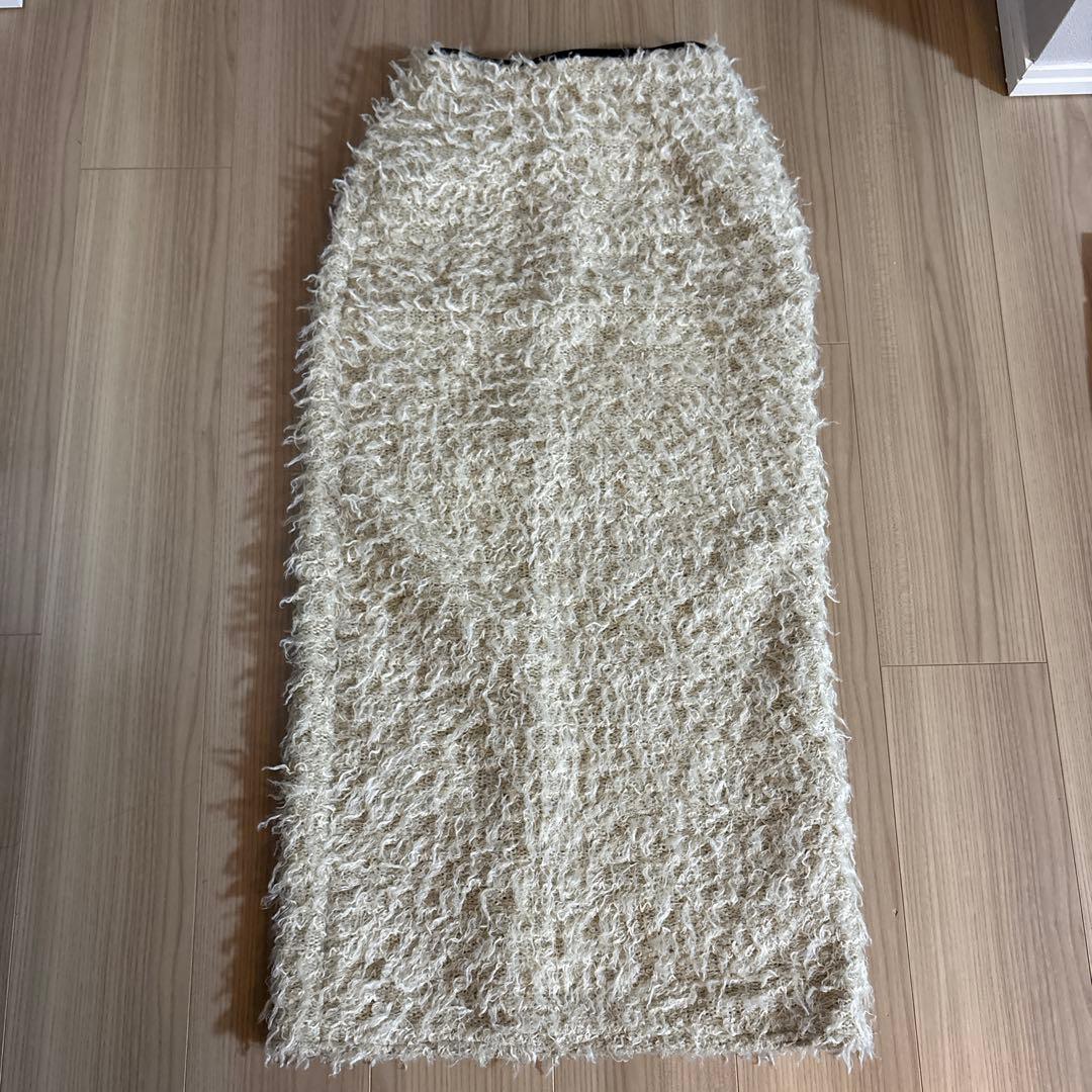 新品　Eaphi FLUFFY TIGHT SKIRT ベージュ
