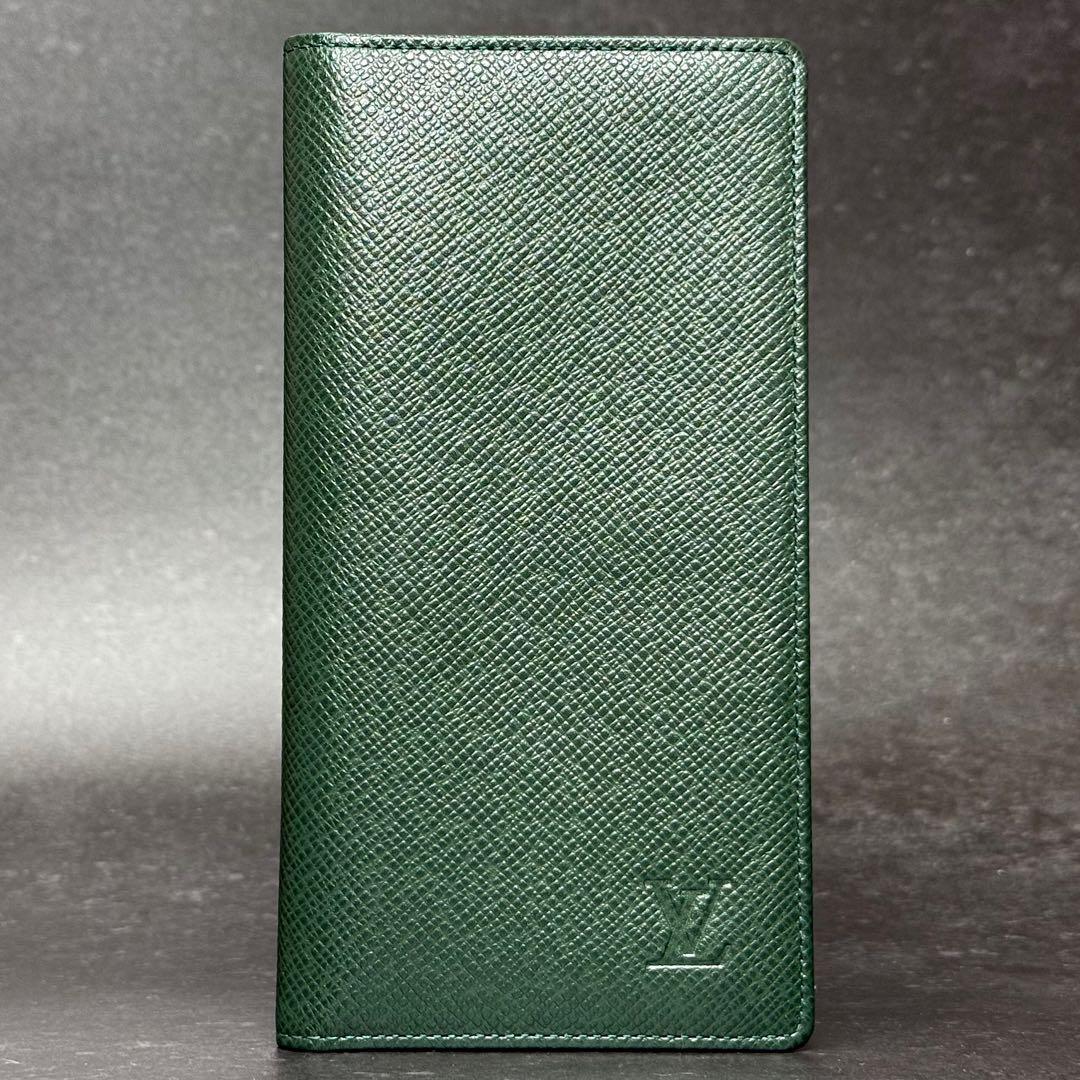 新品未使用 激レア ルイヴィトン タイガ エピセア ポルトバルールカルトクレディ