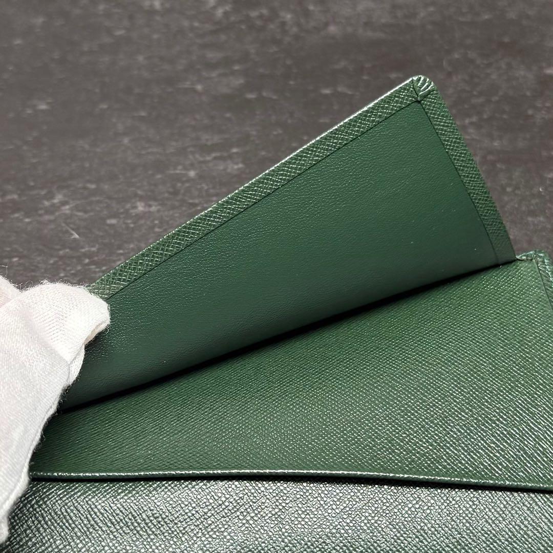 新品未使用 激レア ルイヴィトン タイガ エピセア ポルトバルールカルトクレディ