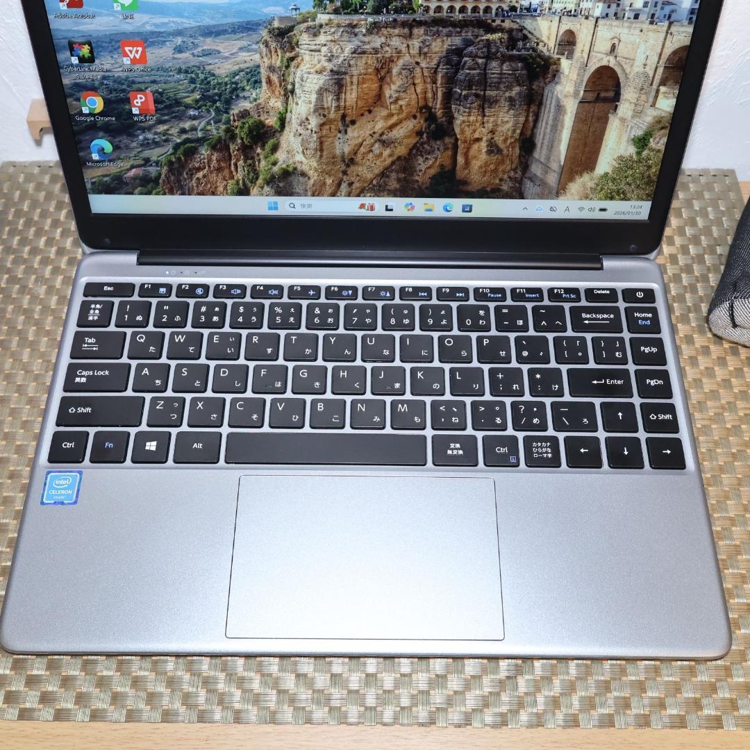 美品！Win11公式対応！高年式2022！メモリ8G/高速SSD/無線/カメラ