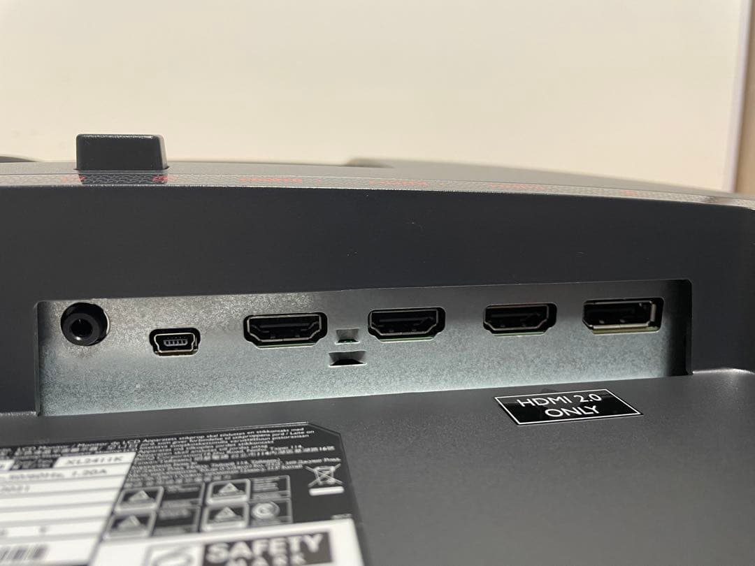 BenQ ZOWIE XL2411K ゲーミングモニター　24インチ 144Hz