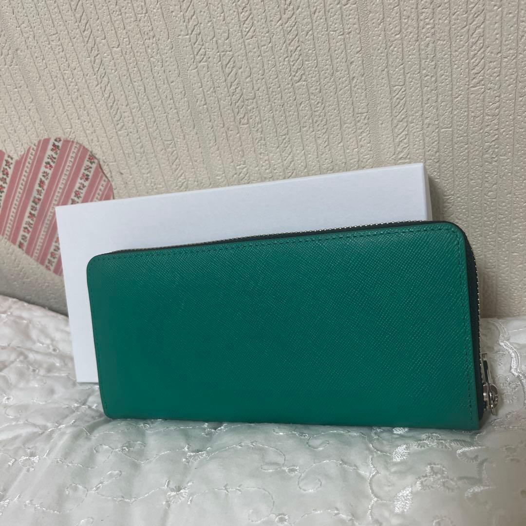 新品・未使用☆30%OFF❣️CASTELBAJAC グリーン 長財布