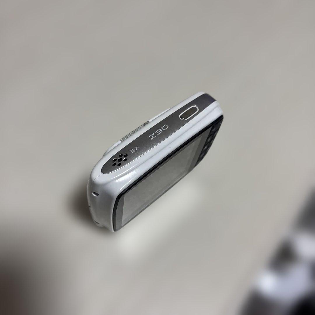 富士フィルム　FUJIFILM FinePix Z30