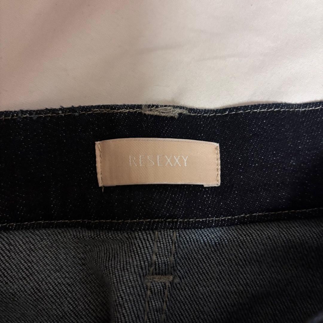 【新品未使用】カットアウトリボンデニムパンツ　リゼクシー