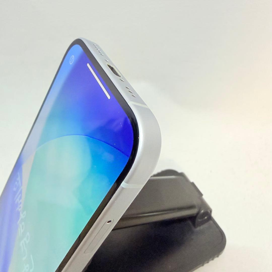 美品　Apple iPhone 15 128gb ブルー