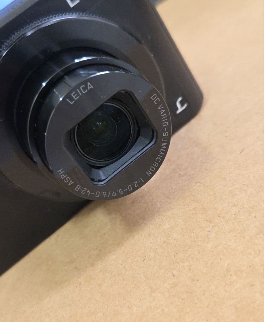 パナソニック LUMIX DMC-LF1