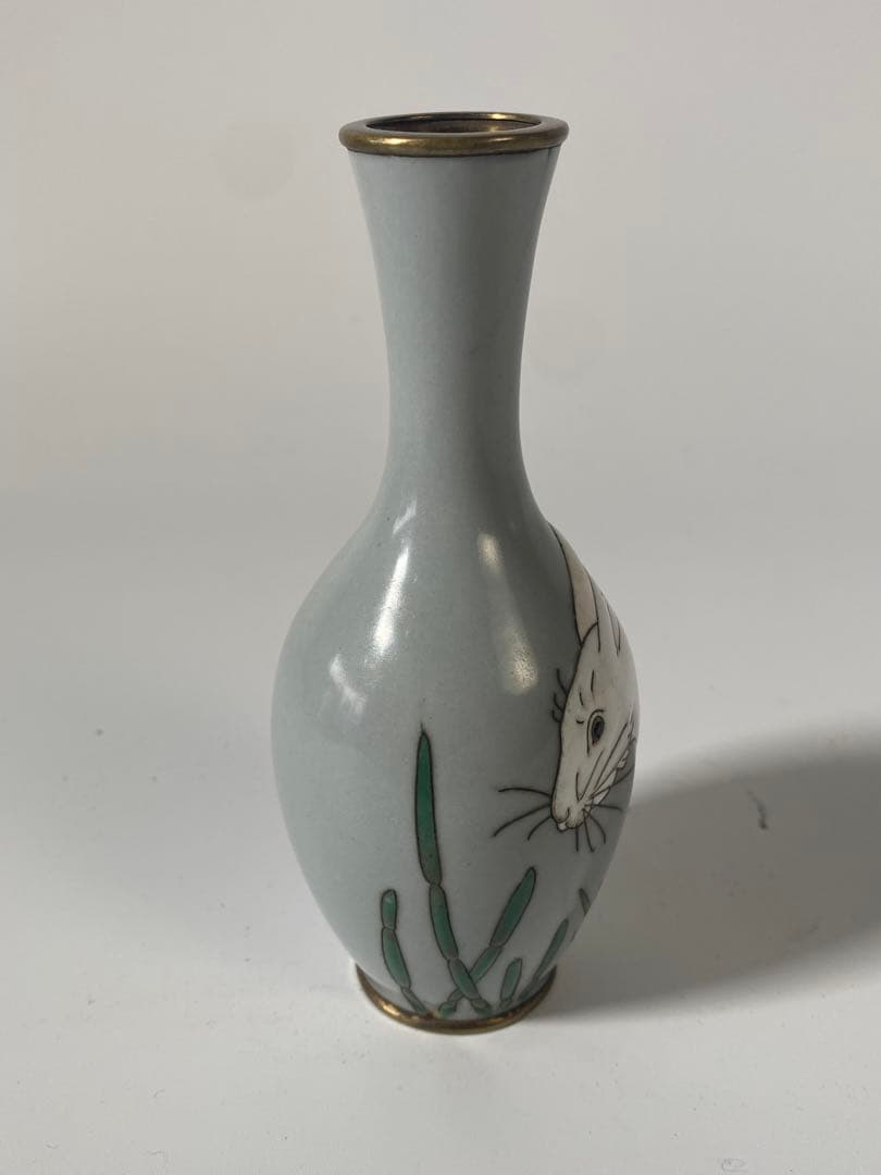 明治時代　七宝焼　うさぎ柄　盛り上げ七宝花瓶