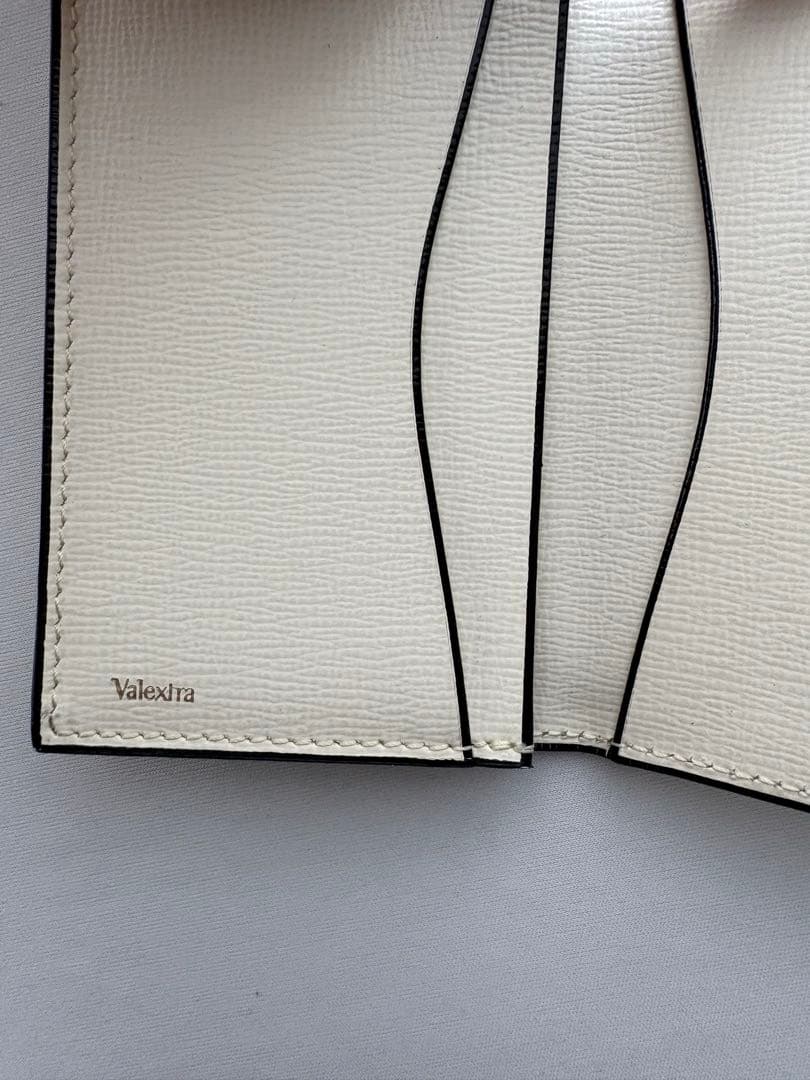 valextla 名刺ケース　ホワイト