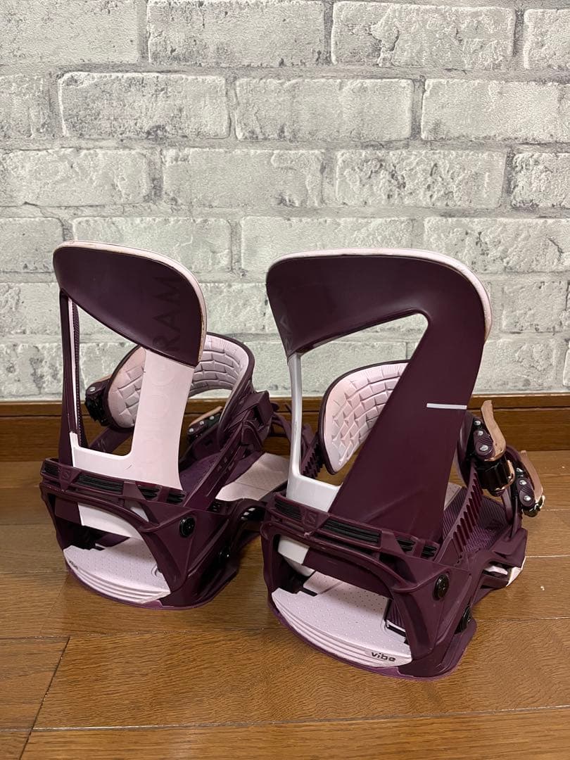 サロモン　ホログラム　スノーボードビンディング パープル
