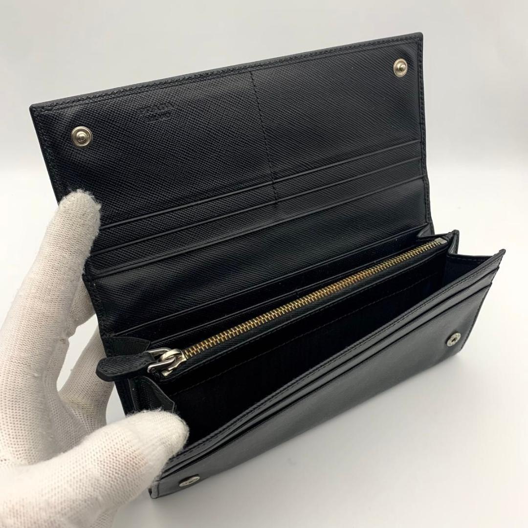 鑑定済み 箱付き プラダ 長財布 サフィアーノ レザー 金具 三角プレート 黒