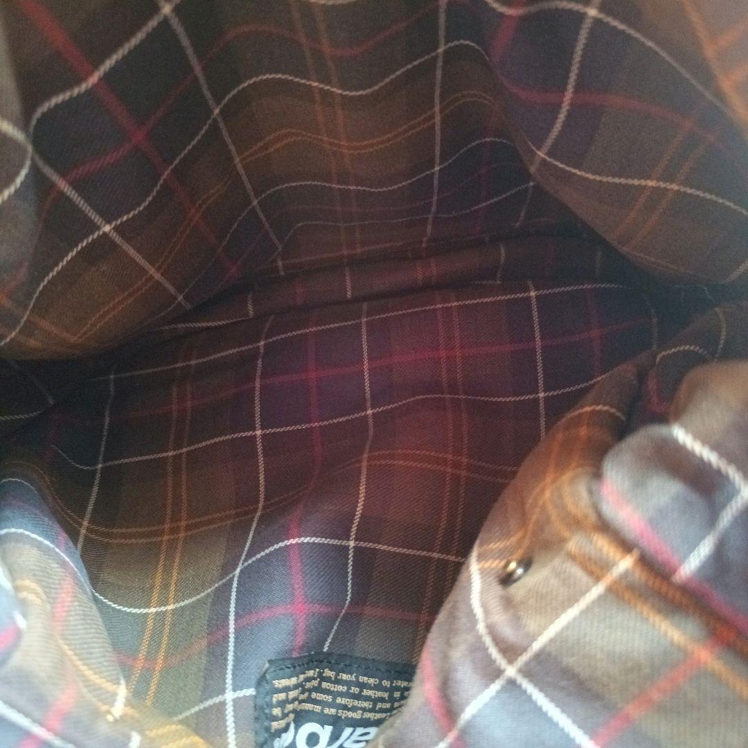 Barbour Tarras ワックス レザー トリム ショルダーバッグ