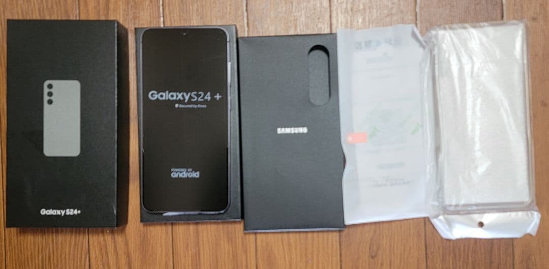 Galaxys24プラス　simフリーおまけ付き。