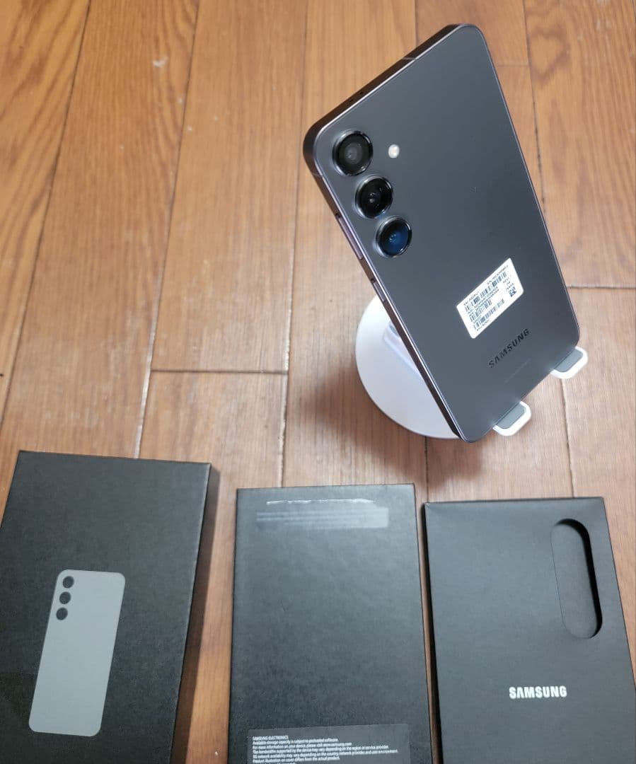 Galaxys24プラス　simフリーおまけ付き。