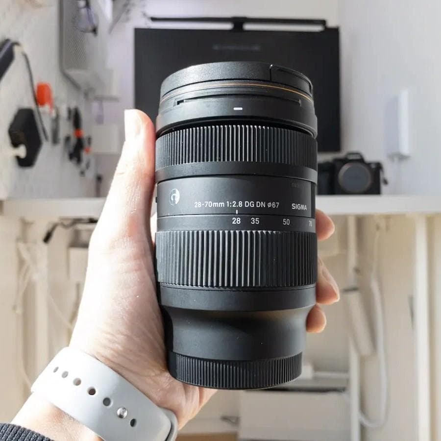 【新品】シグマ 28-70mm F2.8 高性能レンズ ソニーE用 出品中！