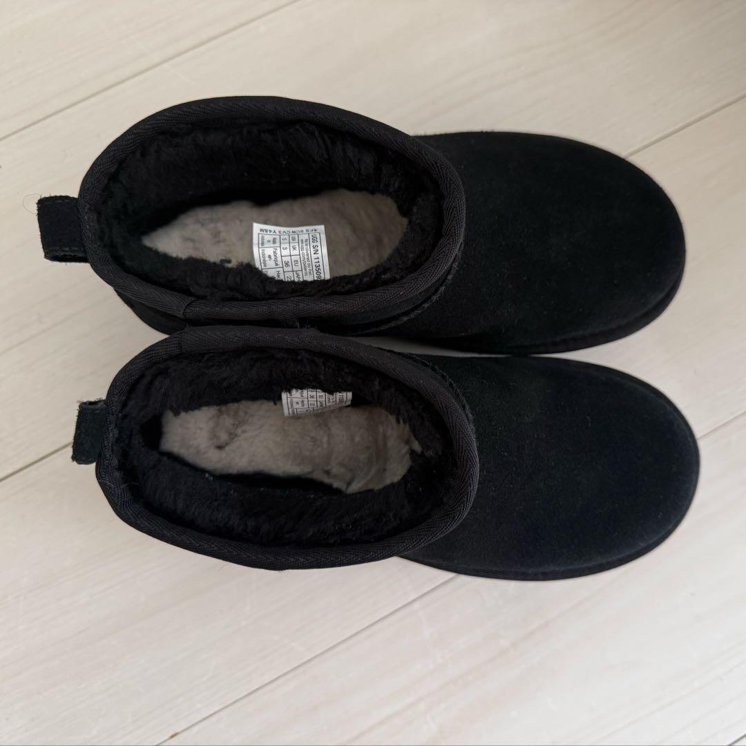 UGG アグ クラシック ウルトラ ミニ / ブラック 22cm