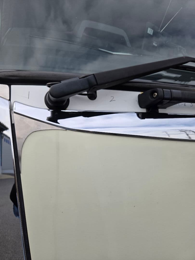 17スーパーグレート等　バラさず簡単取り付け　ワイパーパネル鏡面ステンレス