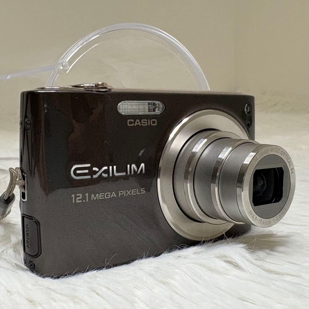 CASIO カメラ　EX-Z400 充電器　ブラック コンデジ　動作品