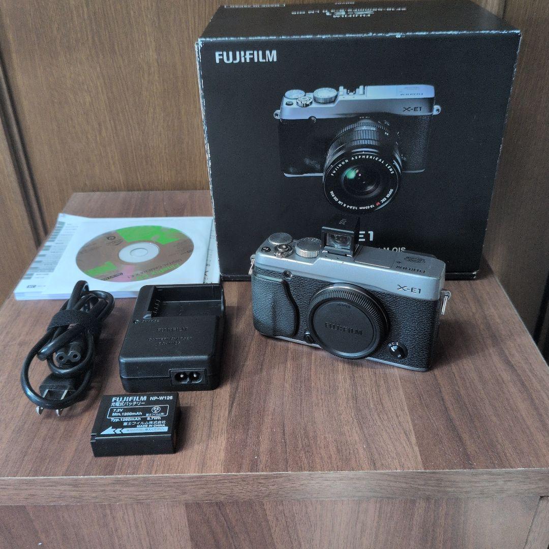 の*べ様 Fujifilm X-E1 ミラーレスカメラ シルバー