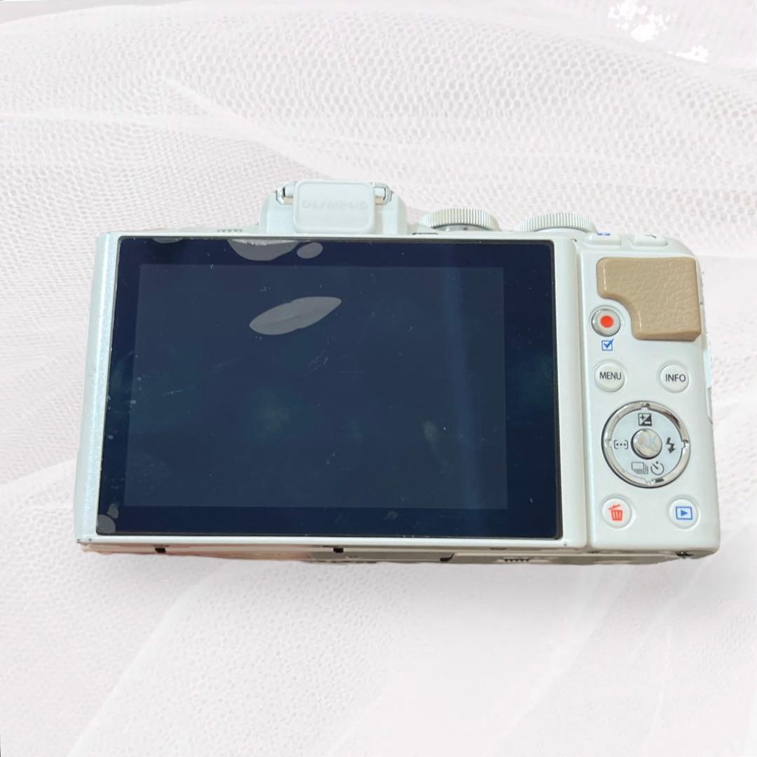 OLYMPUS PEN E-PL7 ボディー ホワイト 14-42mm レンズ付