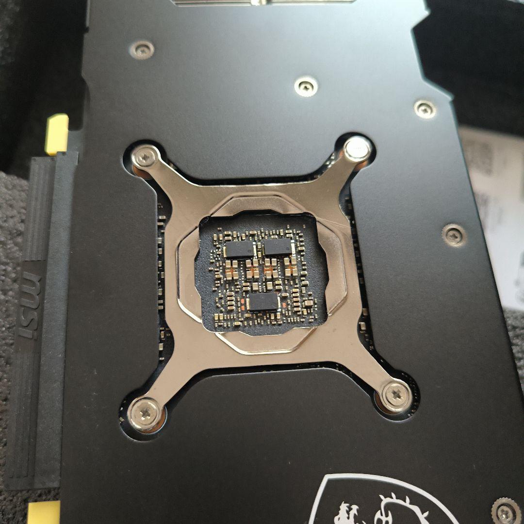 グラフィックボード・グラボ・ビデオカード MSI GeForce RTX 4070 GAMING X SLIM 12G