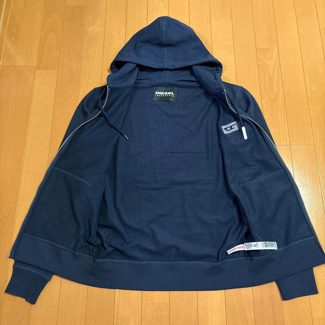 新品、未使用DIESEL ネイビー ジップアップパーカー Lサイズ