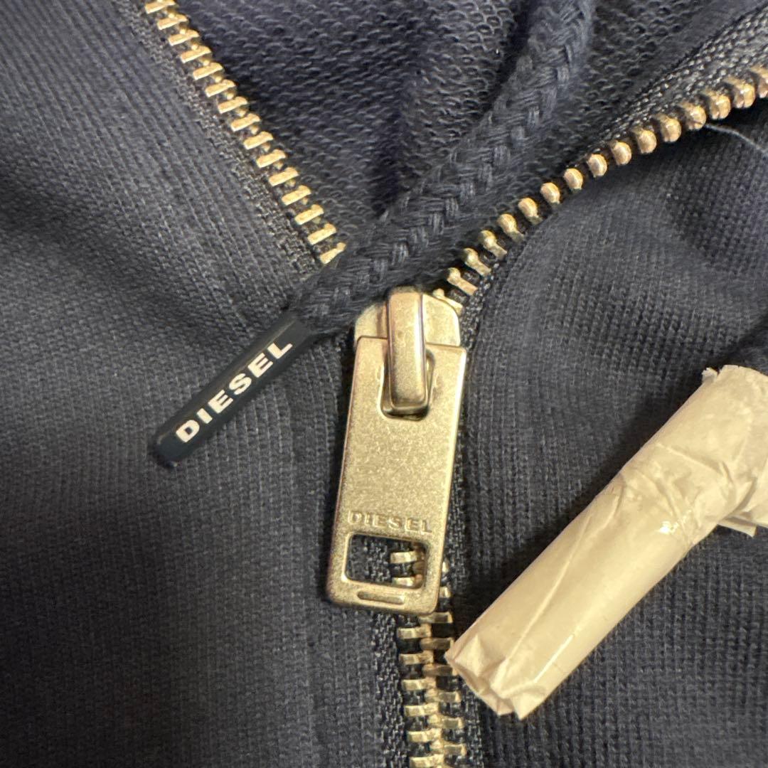 新品、未使用DIESEL ネイビー ジップアップパーカー Lサイズ