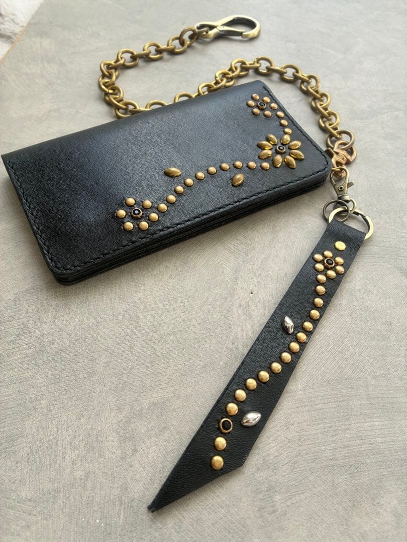 フラワースタッズ　トラッカーウォレット‼️