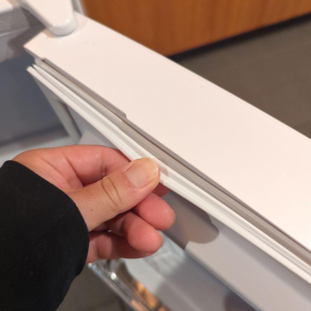 アズサ極美品☆2022年製！(東京23区のみ送料と設置無料)冷蔵庫