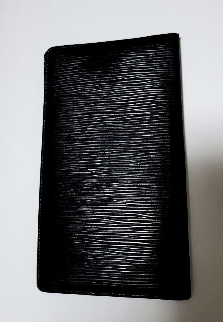 ルイヴィトン　エピ　定番　財布　札入れ　カード入れ　長財布　メンズ　レディース