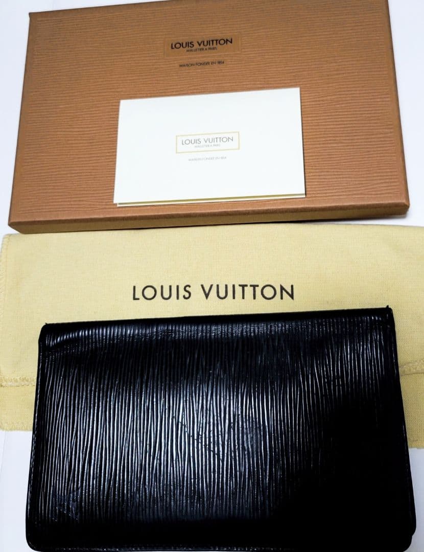 ルイヴィトン　エピ　定番　財布　札入れ　カード入れ　長財布　メンズ　レディース