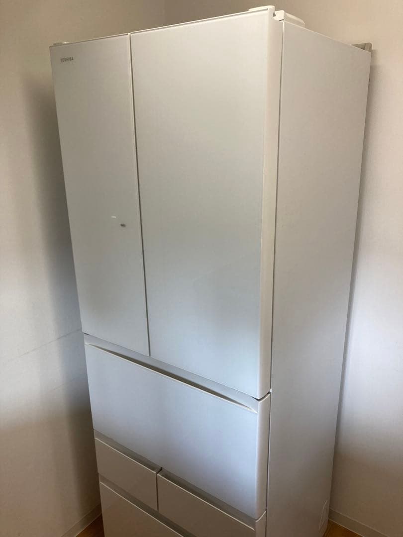 サザラー様TOSHIBA 冷蔵庫　2020年製ホワイトGR-R460FK