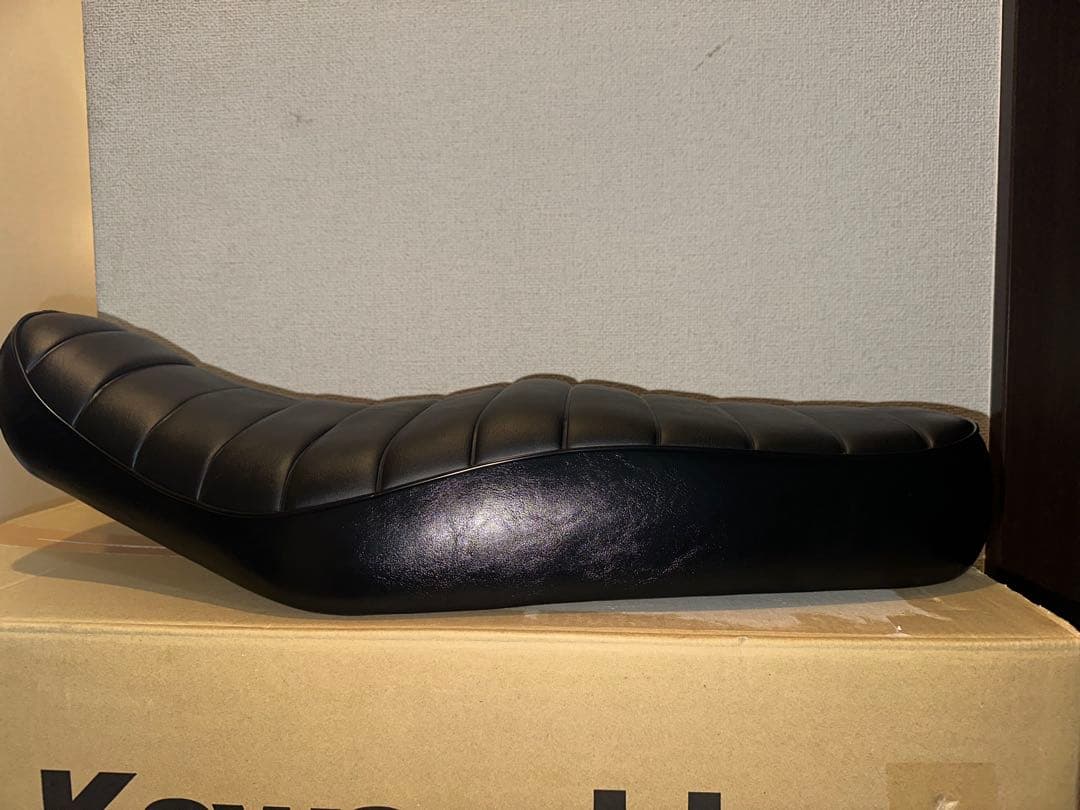 Kawasaki W800street 純正シート