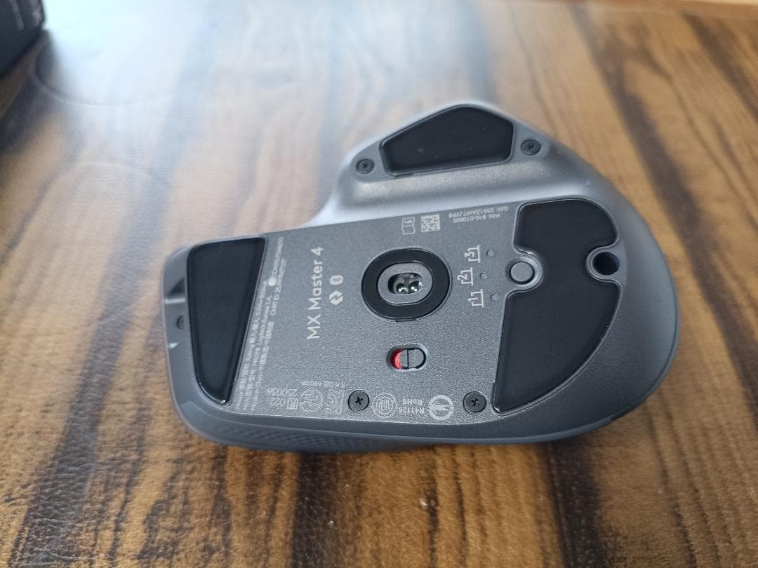 【ほぼ未使用】ロジクール MX MASTER 4 使用10分のみ