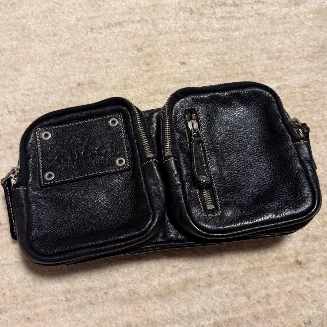 GUCCI ボディバッグ レザー 革 バッグ
