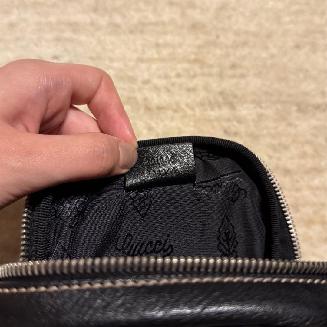 GUCCI ボディバッグ レザー 革 バッグ