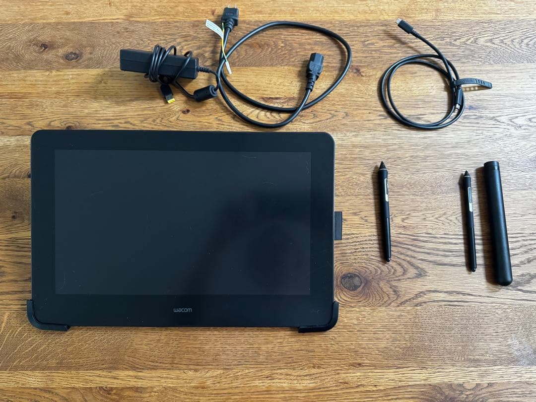 ワコムWacom Cintiq Pro液晶ペンタブレット+スタンド+スリムペン