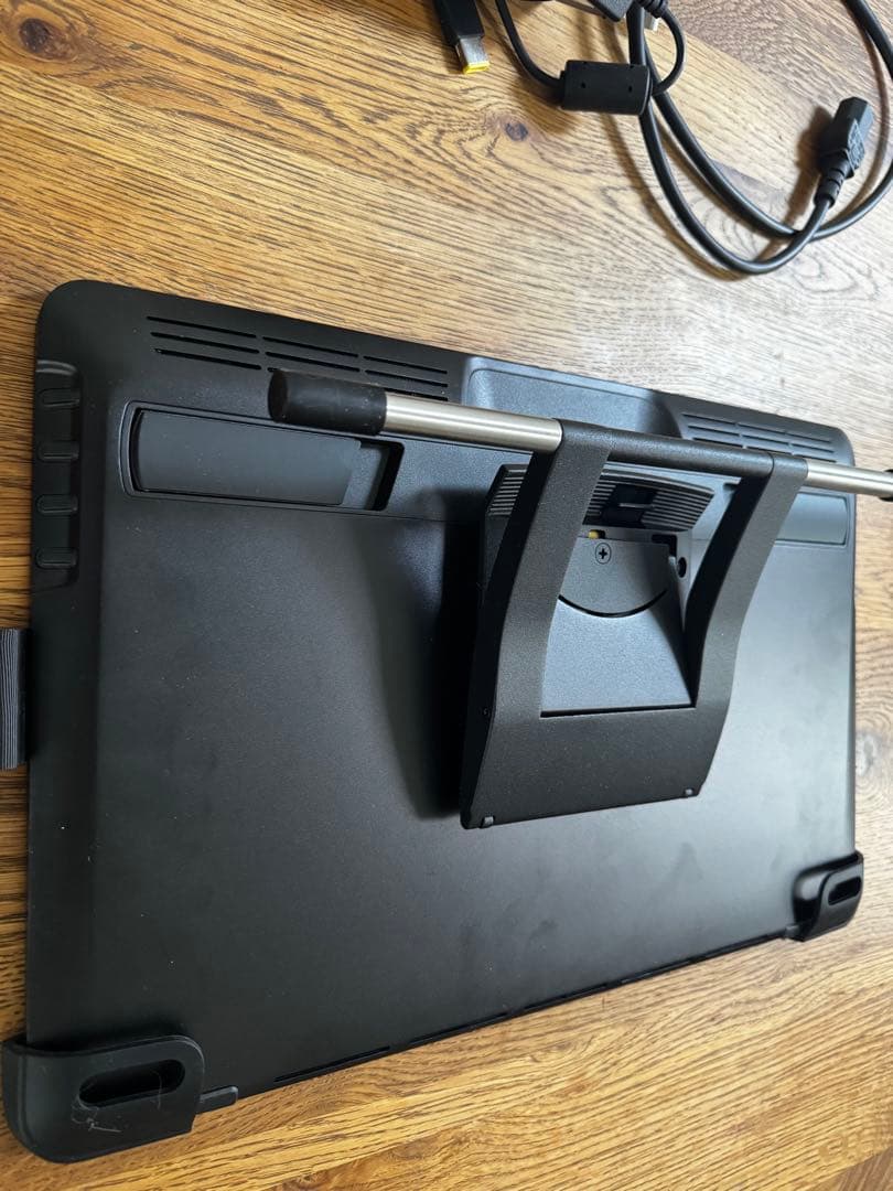 ワコムWacom Cintiq Pro液晶ペンタブレット+スタンド+スリムペン