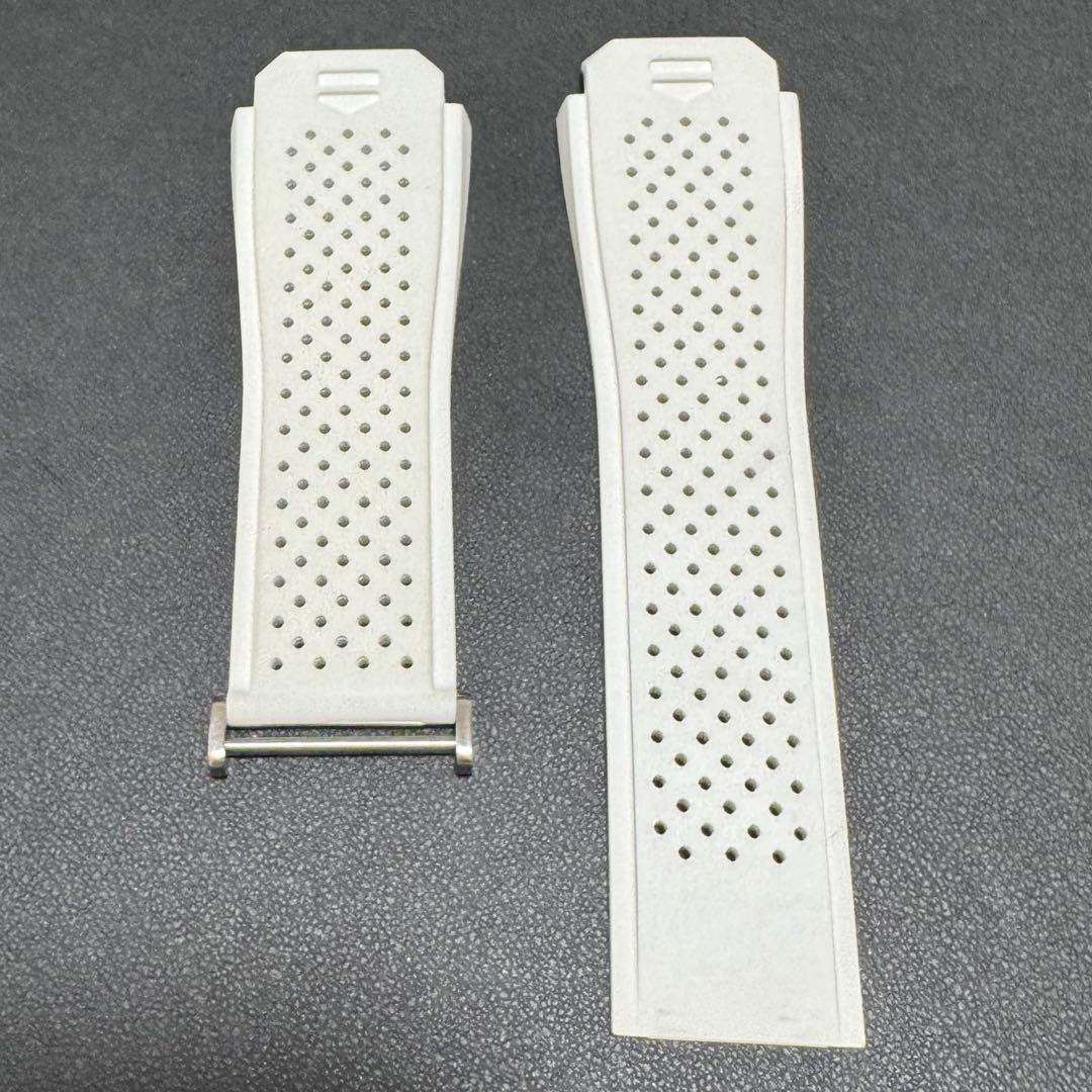 【未使用】タグホイヤー 純正 ラバーベルト ホワイト 取付幅28 22mm