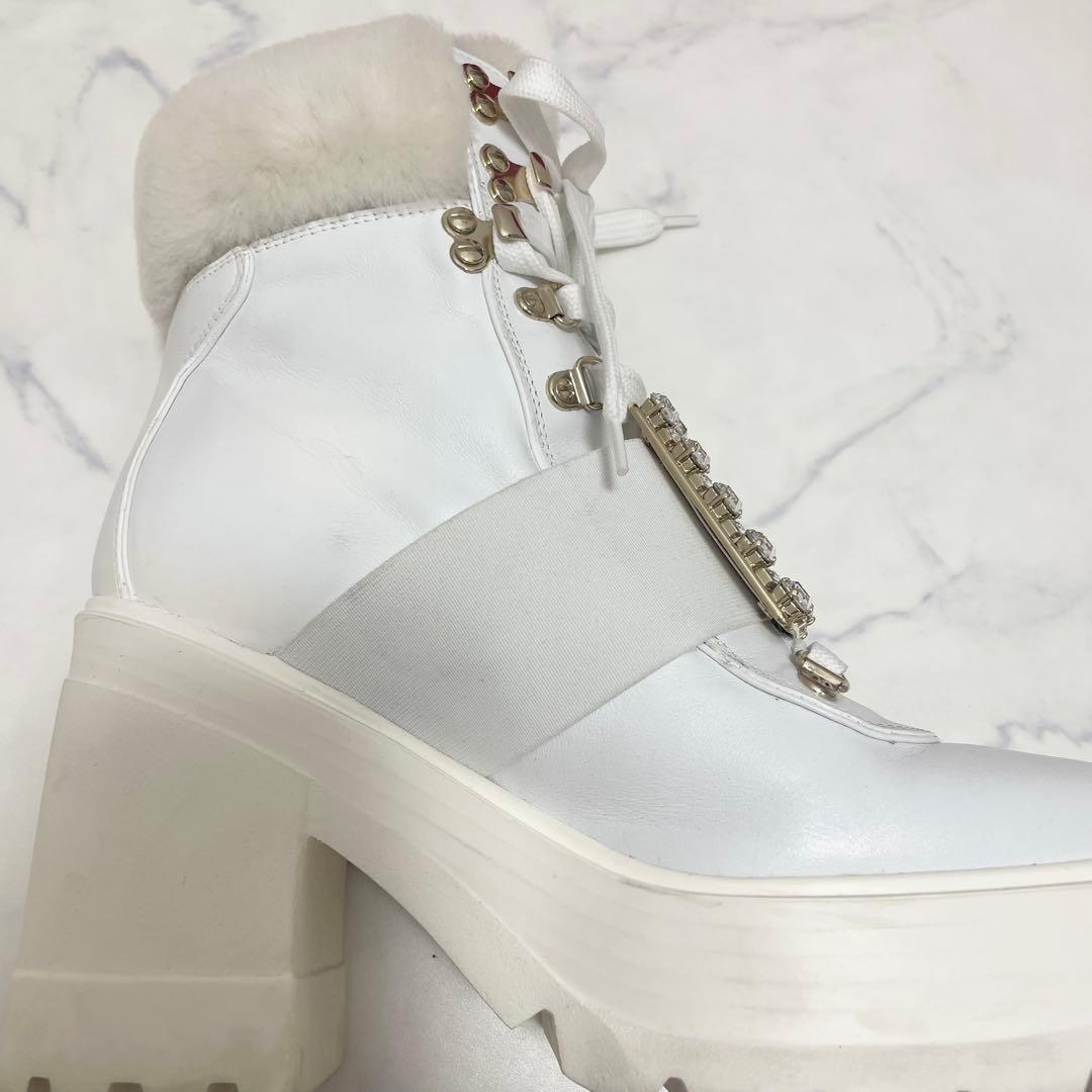 プ*読様 ロジェヴィヴィエ ビジュー ホワイト Roger Vivier ファー