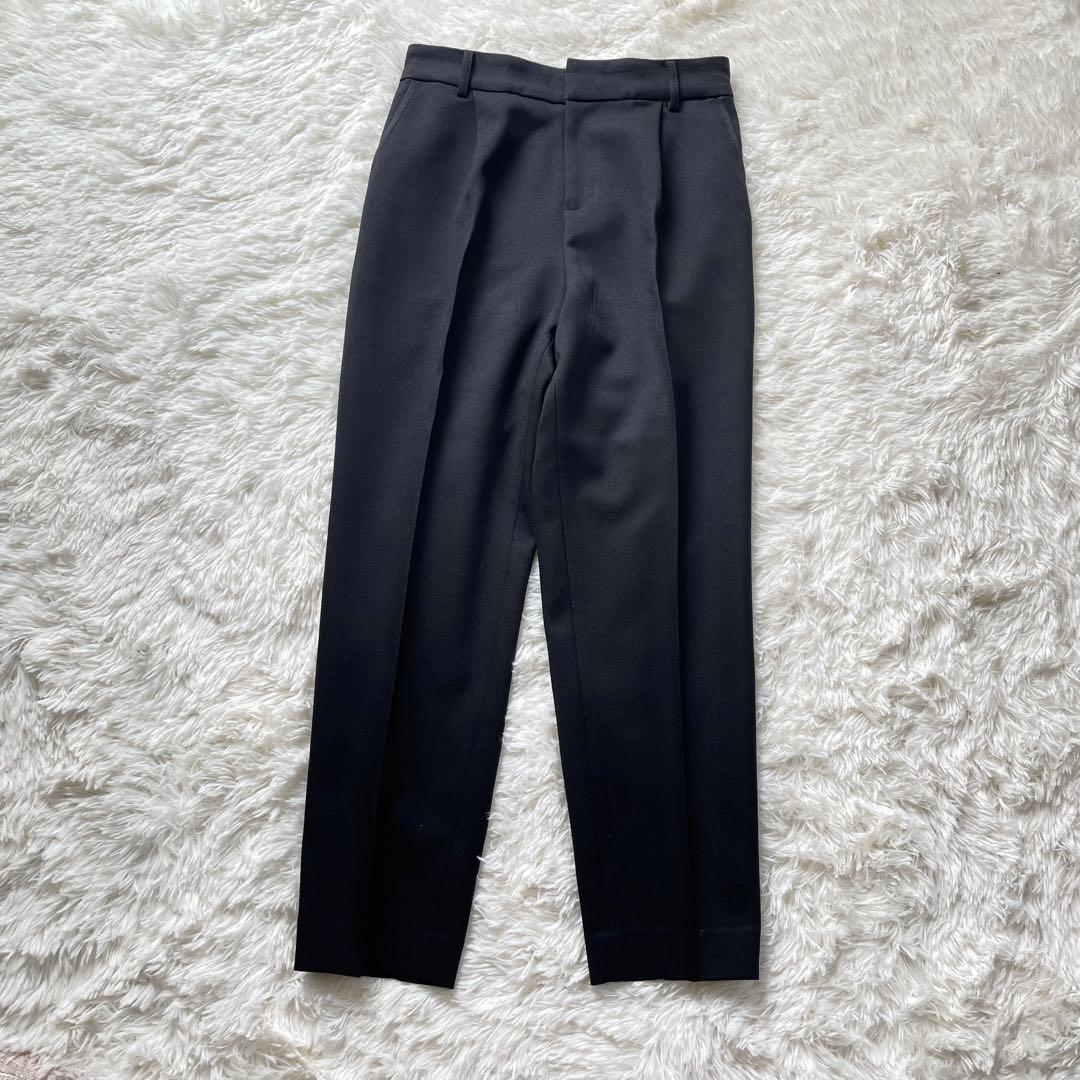 【美品】コムサイズム　パンツスーツ　セットアップ　ノーカラー　セレモニー　黒喪服