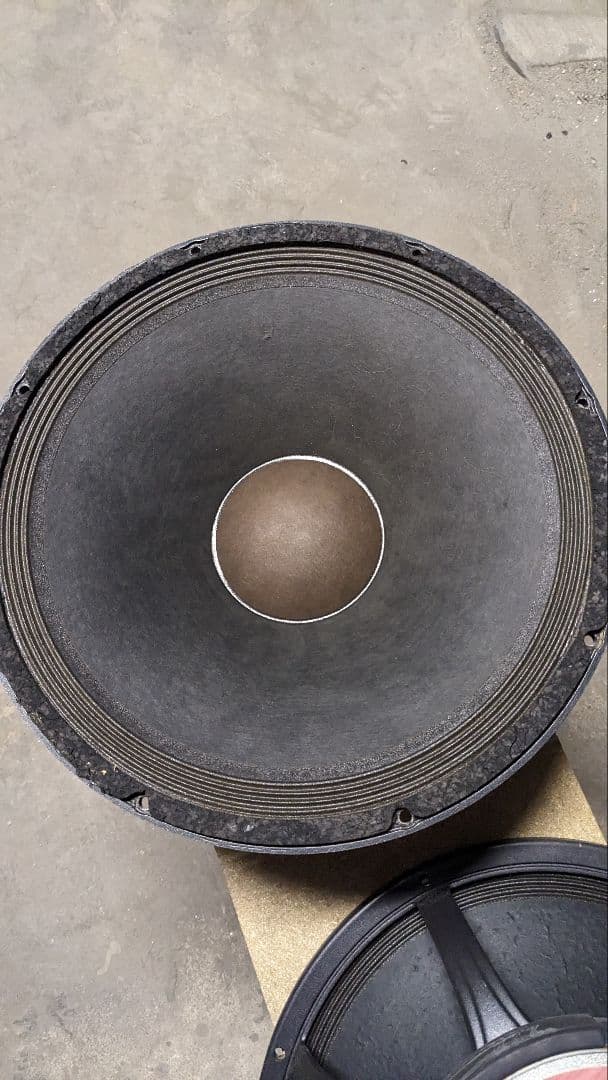 PEAVEY 1508 HE BWX SPKR ペア