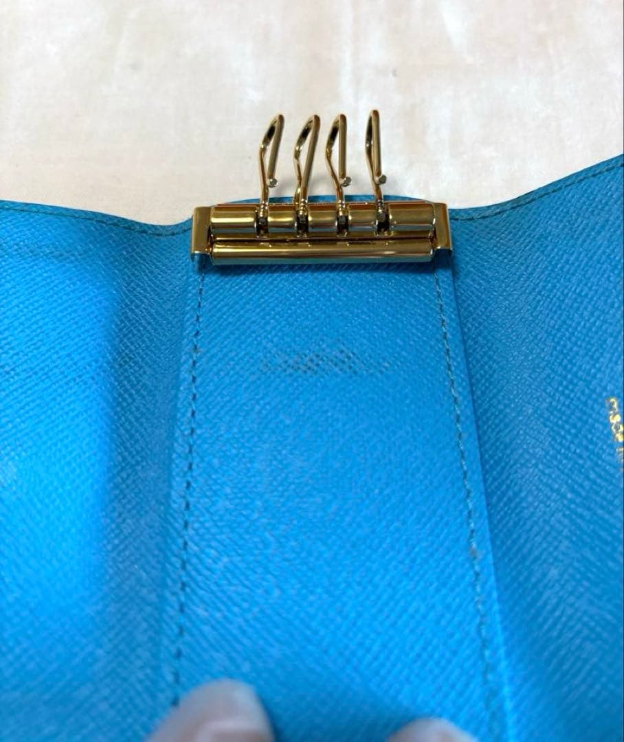 LOUIS VUITTON ルイヴィトン ミュルティクレ4 キーケース 青