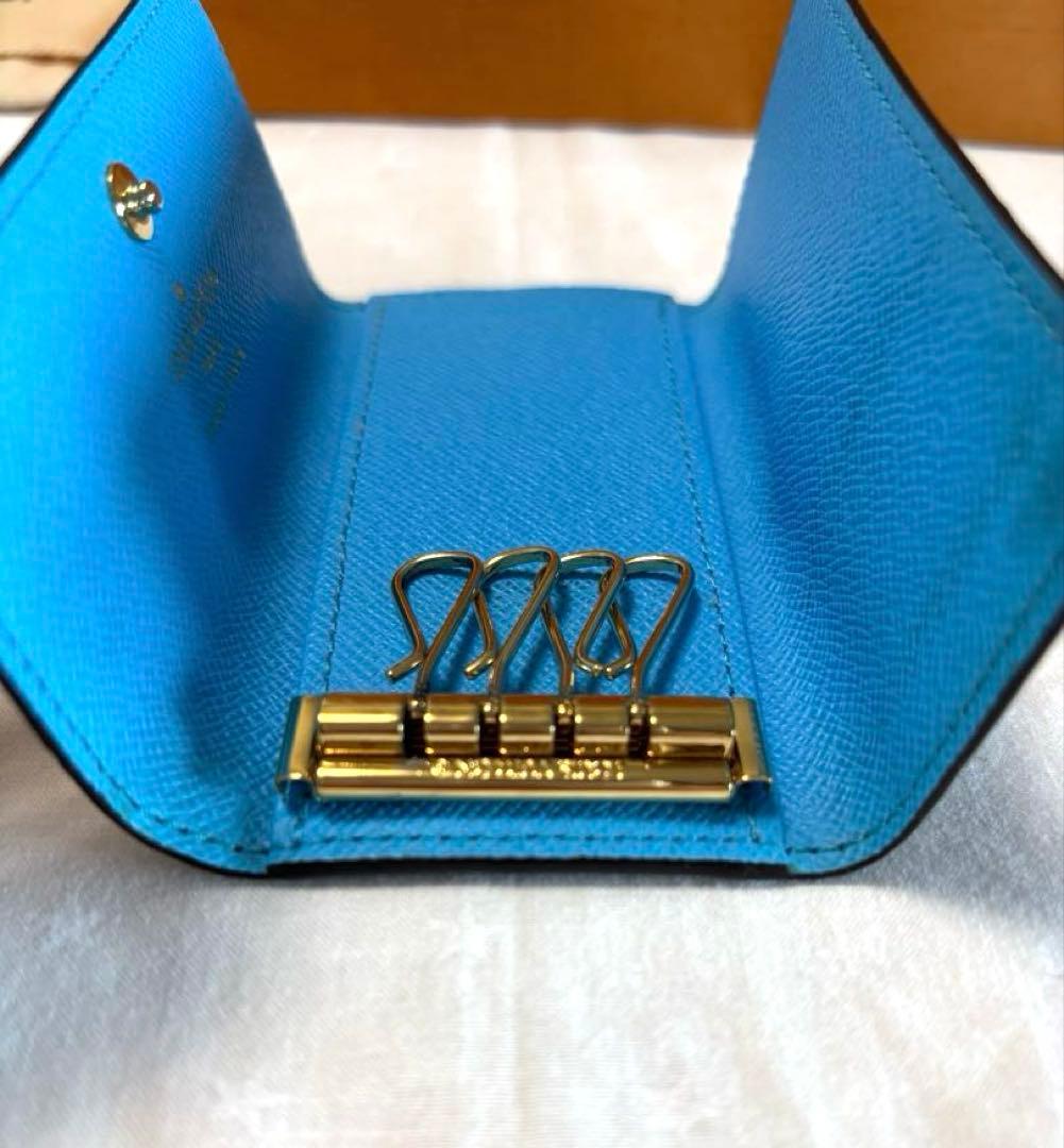 LOUIS VUITTON ルイヴィトン ミュルティクレ4 キーケース 青